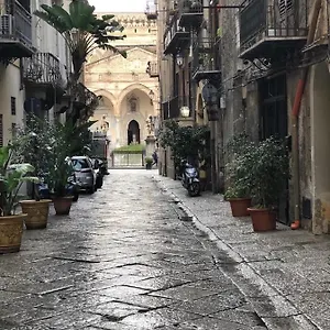 Casa Di Fronte La Cattedrale Appartamento